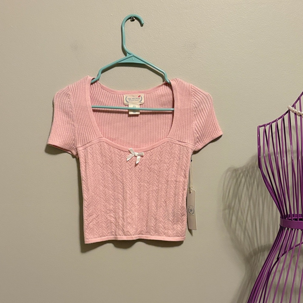 NWTs Women's Pink Ribbed Scoop Neck Crop Top with Bow Detail